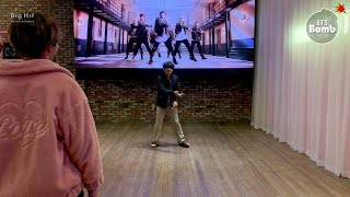 BANGTAN BOMB V dances ‘MIC Drop’  BTS POPUP  HOUSE OF BTS  BTS 방탄소년단 [upl. by Socram260]