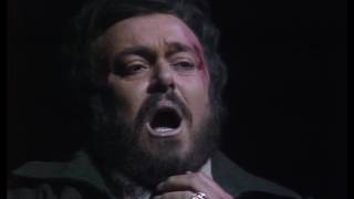 E lucevan le stelle Luciano Pavarotti 1978 english captions [upl. by Tarsuss]