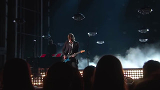 Keith Urban amp Carrie Underwood  The Fighter  Live [upl. by Pontius]