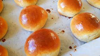 THE ULTIMATE BRIOCHE BURGER BUNS [upl. by Addia]