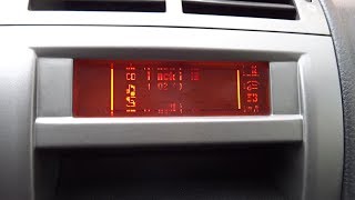 Peugeot 407  výměna LCD displeje [upl. by Garibald]