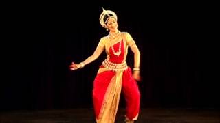 Danza Clásica de la India ODISSI Anandini Dasi Bharatya Vidya Bhavan Mylapore Chennai [upl. by Nolat160]