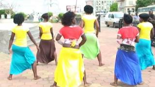 Danse traditionnelle de Cabinda  Rep dAngola  Kintuene KIKHULU KI BUALA 2014 [upl. by Skutchan966]