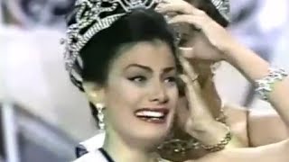 Dayanara Torres in her coronation as Miss Universe 1993 [upl. by Furr]