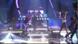 Usher  DJ Got Us Fallin In Love Again Live American Music Awards [upl. by Adnak]