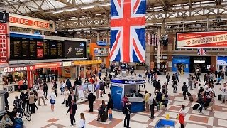 A Walk Through The London Victoria Station London England [upl. by Enoed]