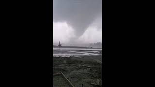 Huge tornado rips through Barrie Ontario [upl. by Penrose]