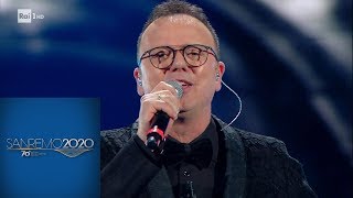 Sanremo 2020  Gigi DAlessio canta quotNon dirgli maiquot [upl. by Rosabelle]