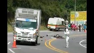 Video del impresionante choque de dos vehículos que realizaban piques en la Costa Verde [upl. by Mccourt79]