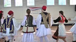 Syrtos Greek dance from Crete by Kyklonas Hellenic Dancers [upl. by Holloway]