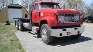 Gmc 9500 Lond Hood 8V71N Detroit Diesel [upl. by Airehtfele]