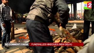 Funérailles hindoues  No comment  India Episode 4 [upl. by Aerdna631]