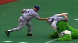 LADPHI Lasorda has enough with the Philly Phanatic [upl. by Kordula]