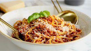 Traditional Spaghetti Bolognese Classic Italian Sauce [upl. by Mccormick213]